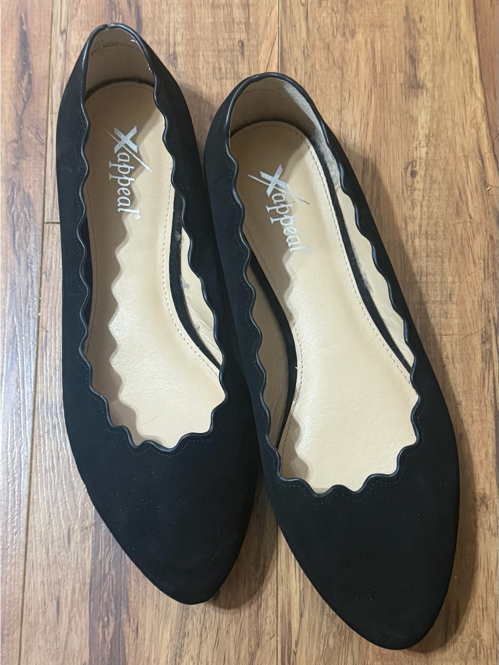 Xappeal Black Scalloped Pointed Toe Ballet Flats